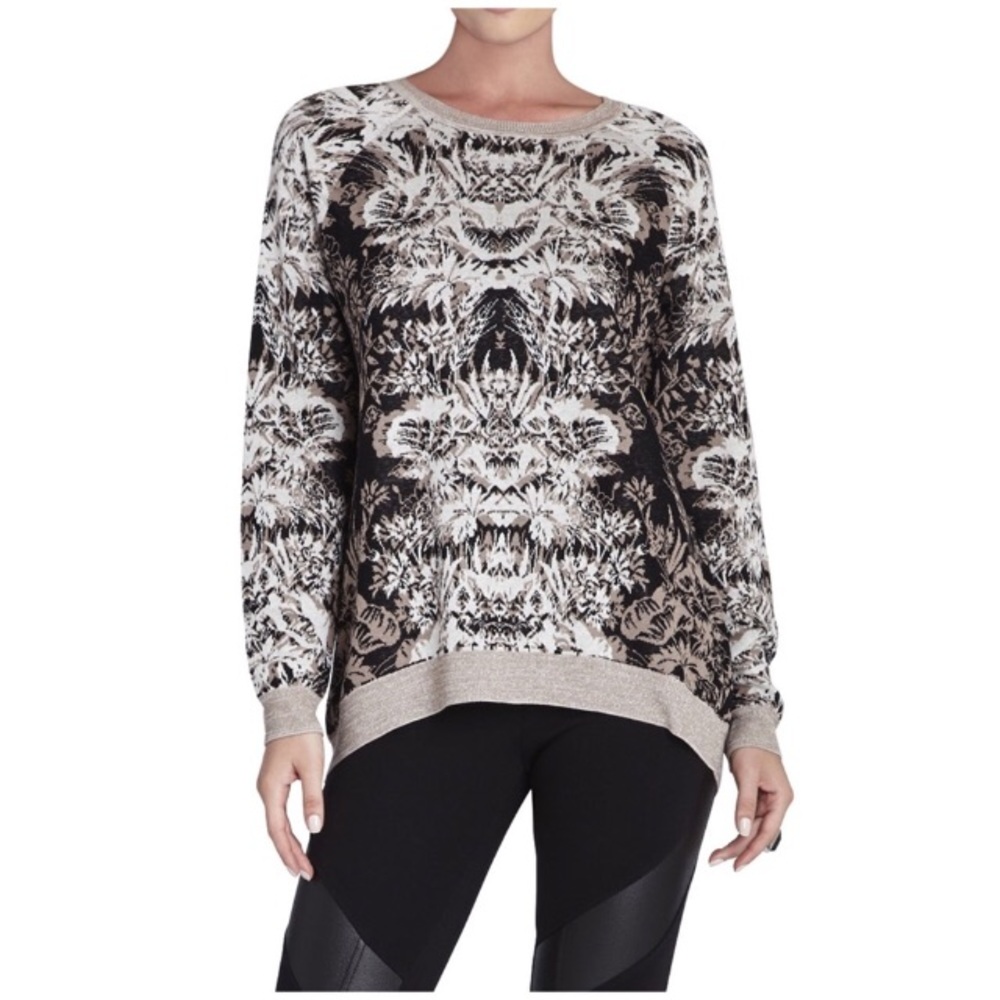 BCBGMaxAzria Black and Cream Patterned Sweater